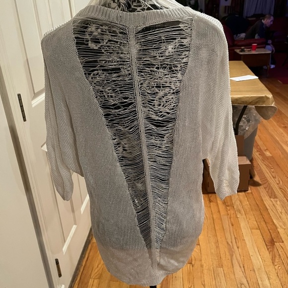 Dolce Cabo size XL Lightweight white crew neck 3/4 sleeve open back sweater - Picture 5 of 12